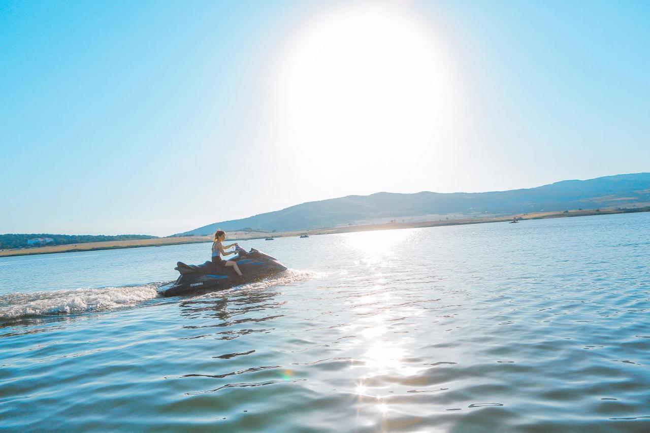 Laguna Beach Club Bazaleti Lake Dushet'i Exteriér fotografie